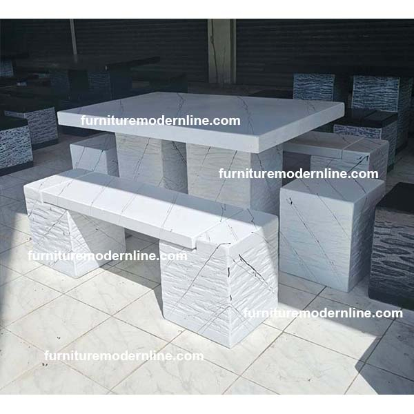 stone_horse-01661770C80-0BA3-E713-EBAF-0246B4E7DBDD.jpg